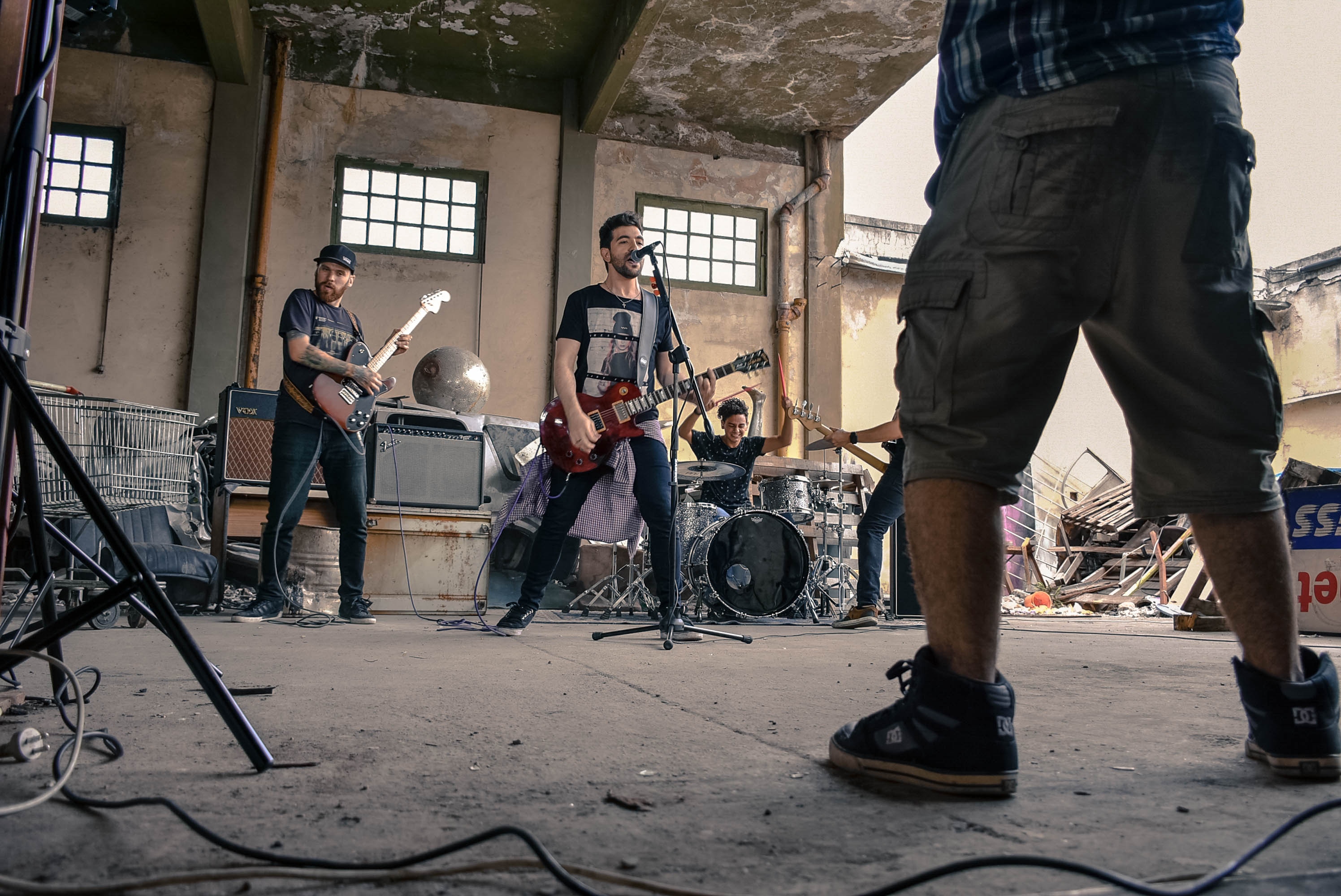 band playing Munson Custom Guitars